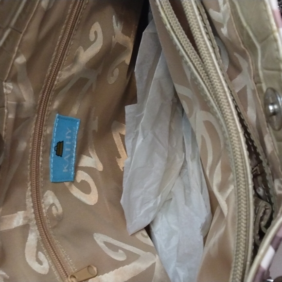 Kathy van zeeland - Picture 6 of 7